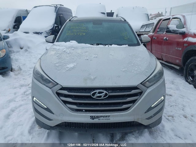 KM8J33A4XJU603784 Hyundai Tucson Se 2.0l