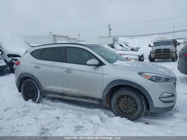 KM8J33A4XJU603784 Hyundai Tucson Se 2.0l