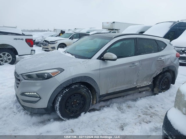 KM8J33A4XJU603784 Hyundai Tucson Se 2.0l