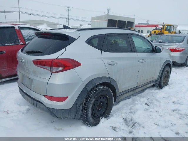 KM8J33A4XJU603784 Hyundai Tucson Se 2.0l