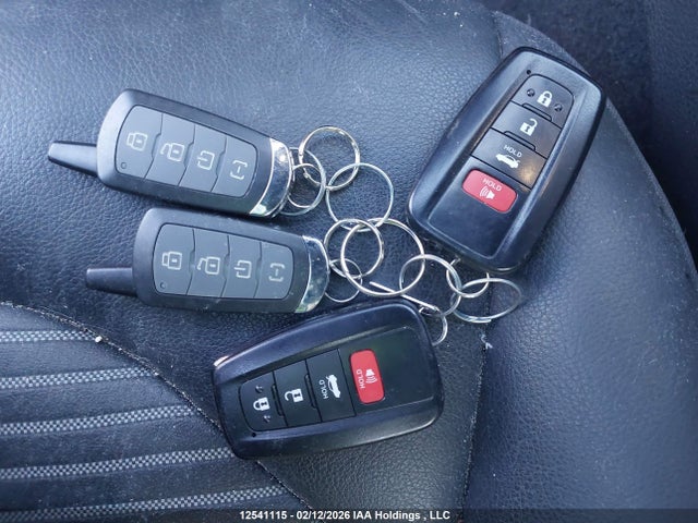 4T1J11AK2LU307184 Toyota CAMRY SE