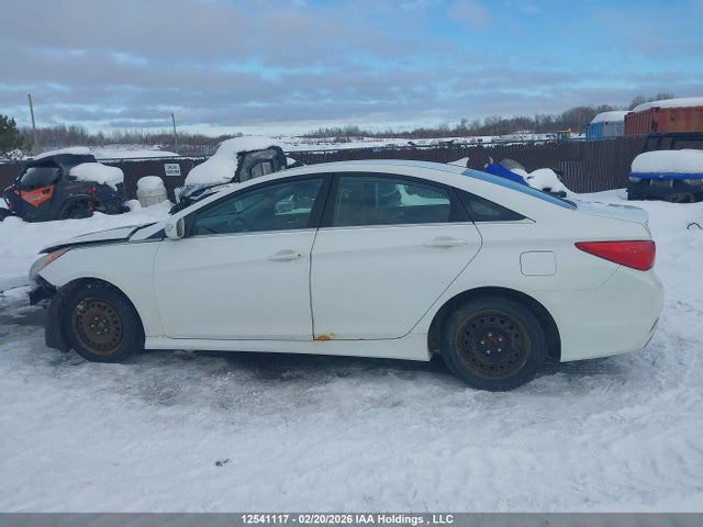 5NPEB4AC6EH812395 Hyundai SONATA GL