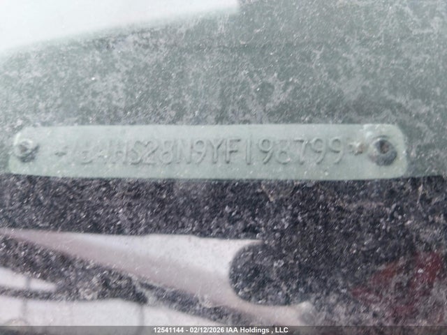 12541144 :رقم المزاد ، 1B4HS28N9YF198799 vin ، 2000 Dodge Durango مزاد بيع
