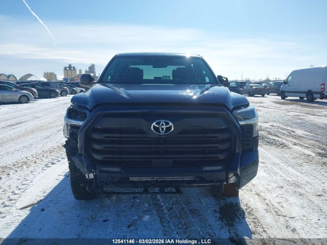 12541146 :رقم المزاد ، 5TFLA5DB9NX018725 vin ، 2022 Toyota Tundra Crewmax Sr/crewmax Sr5 مزاد بيع