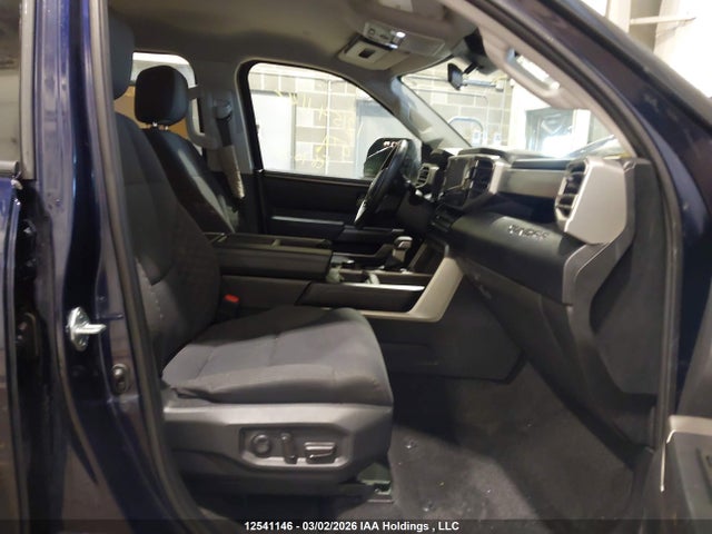 12541146 :رقم المزاد ، 5TFLA5DB9NX018725 vin ، 2022 Toyota Tundra Crewmax Sr/crewmax Sr5 مزاد بيع