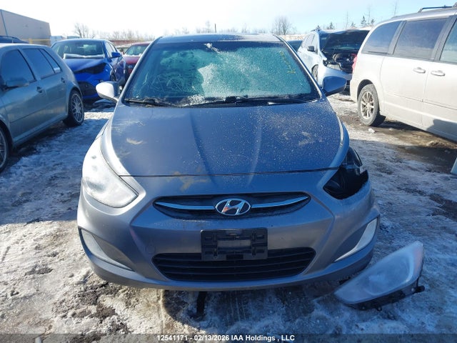KMHCT5AE8GU279885 Hyundai ACCENT SE
