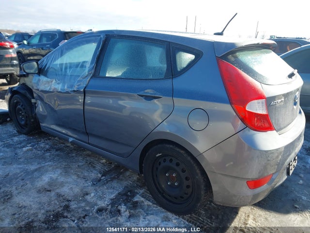 KMHCT5AE8GU279885 Hyundai ACCENT SE
