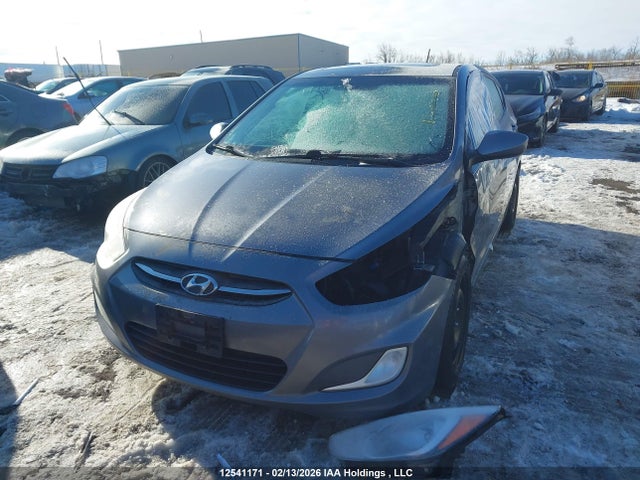 KMHCT5AE8GU279885 Hyundai ACCENT SE