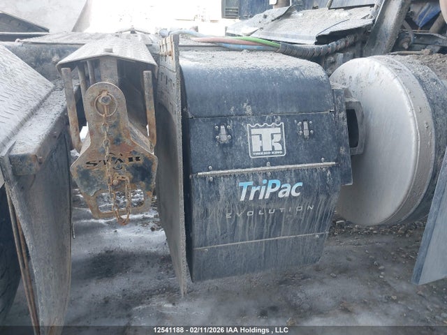 Volvo VNL 2023 4V4NC9EJ4PN326792 Image 17