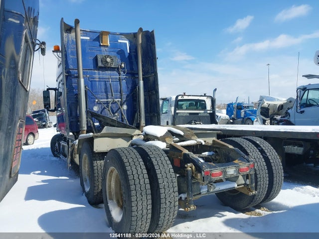 Volvo VNL 2023 4V4NC9EJ4PN326792 Image 3
