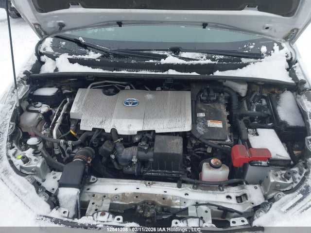 JTDL9MFUXN3038975 Toyota Prius