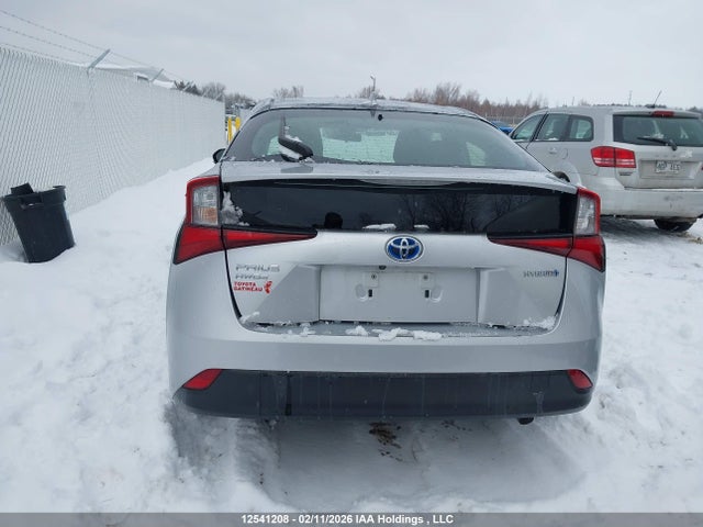 JTDL9MFUXN3038975 Toyota Prius