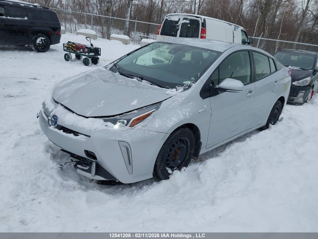 JTDL9MFUXN3038975 Toyota Prius