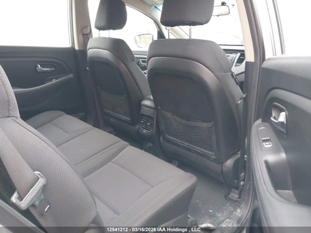 12541212 :رقم المزاد ، KNAHT8A35E7010455 vin ، 2014 Kia Rondo Lx مزاد بيع