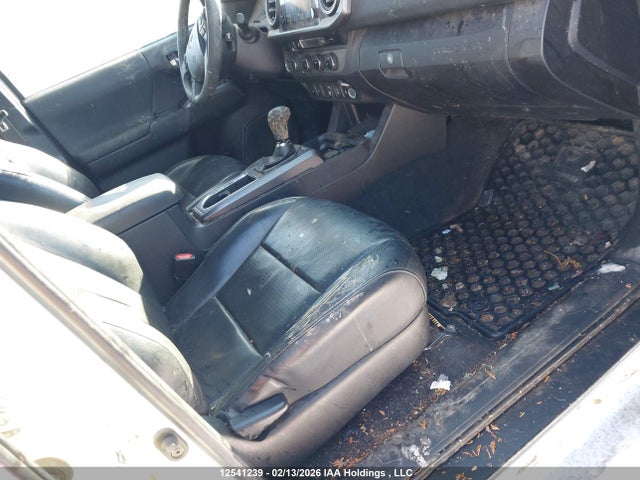 5TFDZ5BN6JX037446 Toyota Tacoma Dbl Cab/sr5/trd Sport/or