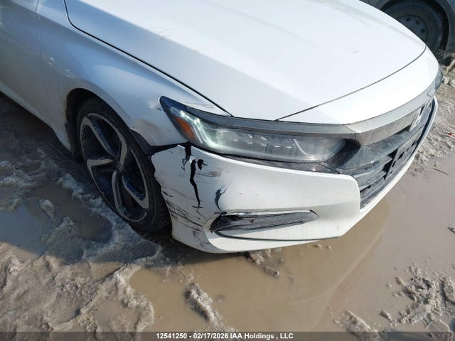 1HGCV1F30JA811848 Honda Accord Sport