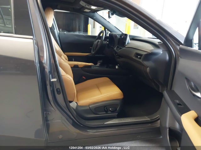 JTHUCJDH6S2002971 Lexus Ux 300h