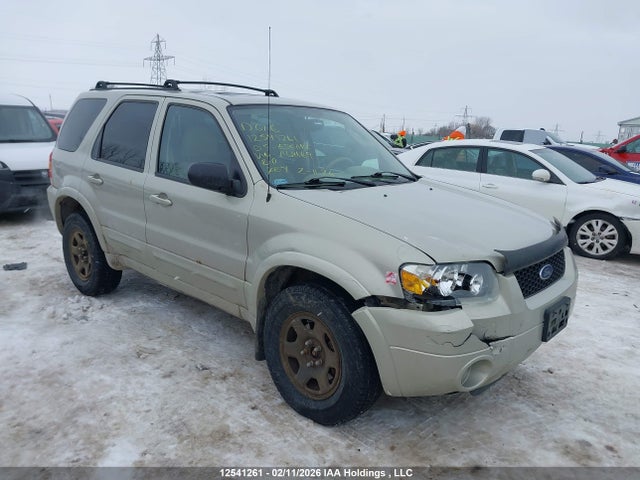 12541261 :رقم المزاد ، 1FMYU94175KA64669 vin ، 2005 Ford Escape Limited مزاد بيع