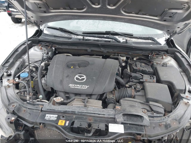 JM1BM1U72E1105716 Mazda MAZDA3