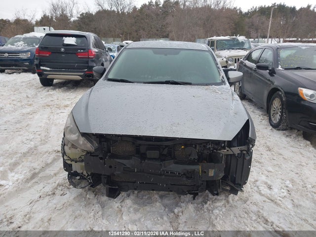 JM1BM1U72E1105716 Mazda MAZDA3