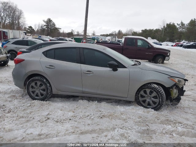 JM1BM1U72E1105716 Mazda MAZDA3