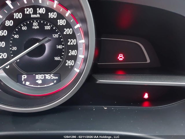 JM1BM1U72E1105716 Mazda MAZDA3