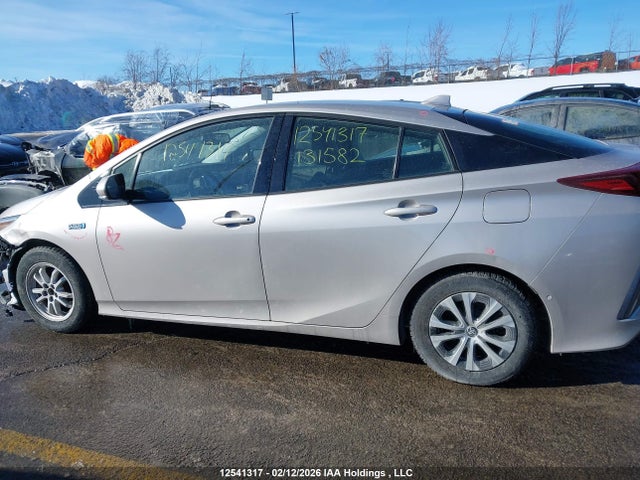 JTDKARFP8L3131582 Toyota Prius