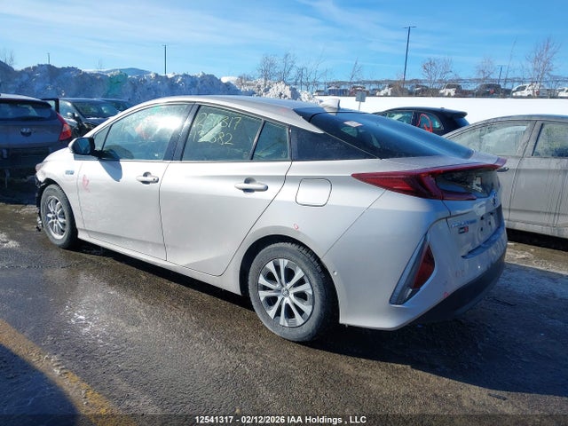 JTDKARFP8L3131582 Toyota Prius
