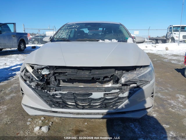 KMHLM4AG4NU316131 Hyundai Elantra Essential Ivt With Hyundai Smartsense Package
