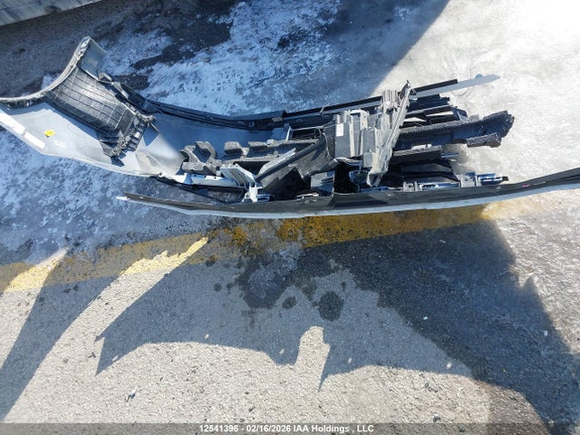 KMHLM4AG9NU354924 Hyundai Elantra Preferred Ivt