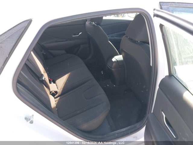 KMHLM4AG9NU354924 Hyundai Elantra Preferred Ivt