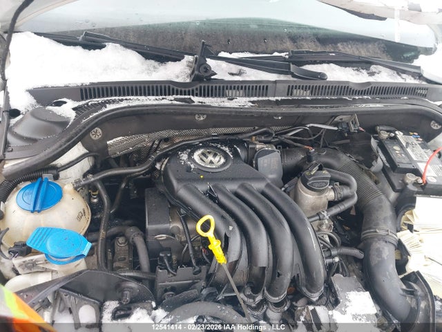 3VW2K7AJ4EM418680 Volkswagen Jetta 2.0l Trendline+