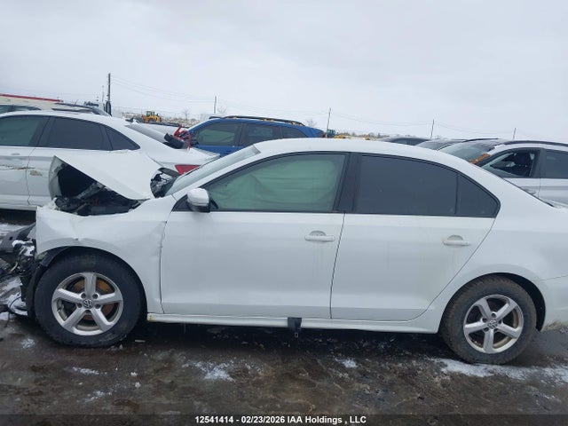 3VW2K7AJ4EM418680 Volkswagen Jetta 2.0l Trendline+