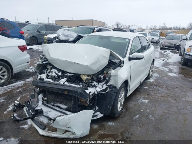 3VW2K7AJ4EM418680 Volkswagen Jetta 2.0l Trendline+