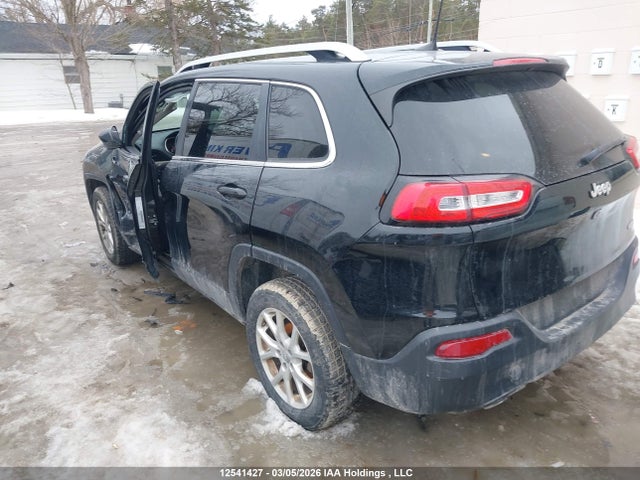 1C4PJLCB8HD221330 Jeep Cherokee