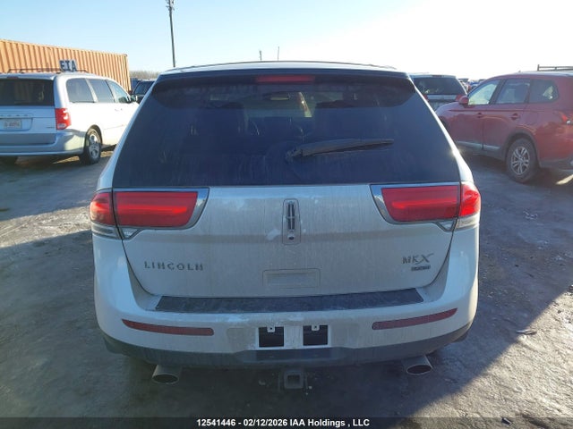 2LMDJ8JKXEBL11471 Lincoln MKX