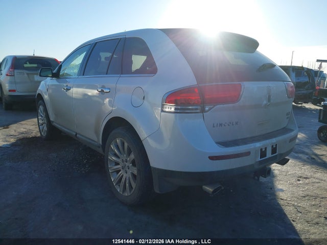 2LMDJ8JKXEBL11471 Lincoln MKX