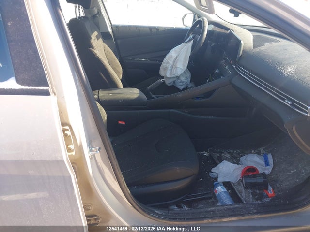 KMHLM4DGXRU670849 Hyundai Elantra