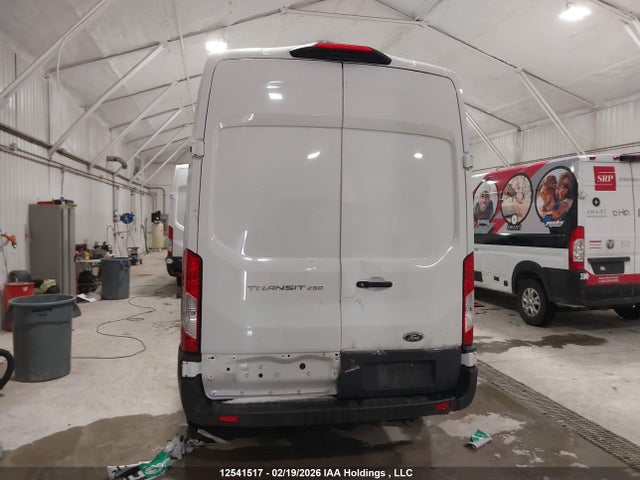 1FTBR1X86NKA80173 Ford Transit T-250