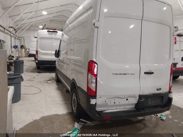 1FTBR1X86NKA80173 Ford Transit T-250