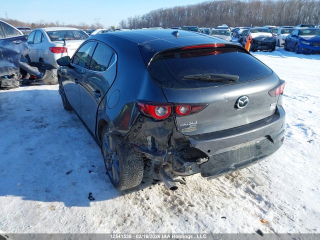 JM1BPBML7N1522324 Mazda 3 Premium