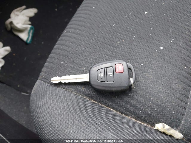 2T3BFREVXHW679542 Toyota RAV4 LE