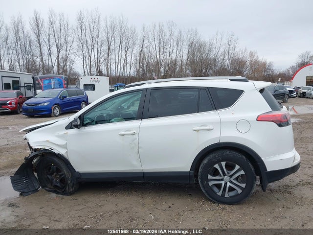 2T3BFREVXHW679542 Toyota RAV4 LE