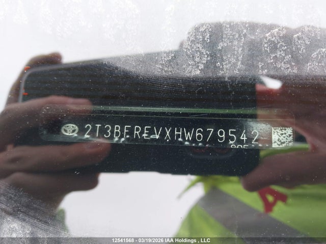 2T3BFREVXHW679542 Toyota RAV4 LE