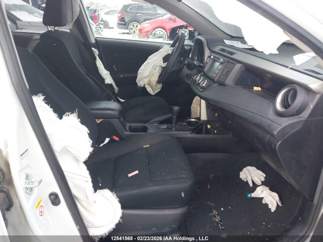 2T3BFREVXHW679542 Toyota RAV4 LE