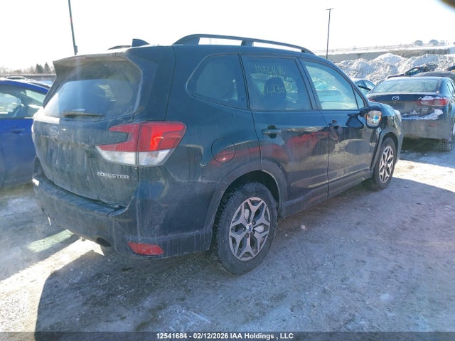 JF2SKEGC6KH423056 Subaru Forester Premium