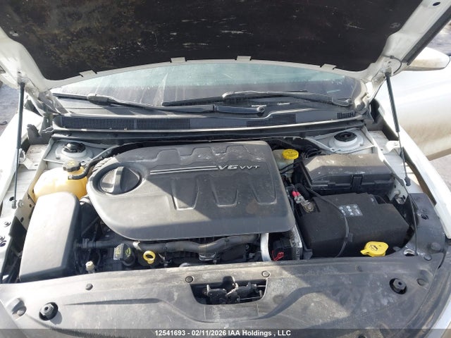 1C3CCCAG1FN525697 Chrysler 200 Limited