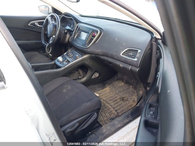 1C3CCCAG1FN525697 Chrysler 200 Limited