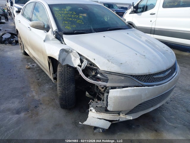 1C3CCCAG1FN525697 Chrysler 200 Limited