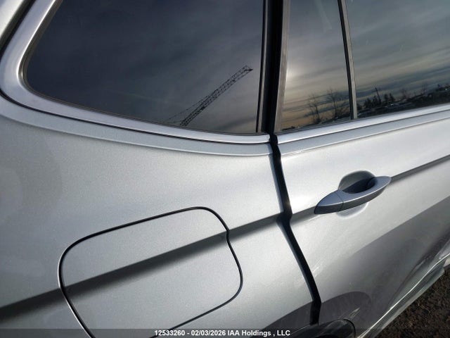3VV4B7AX5KM112617 Volkswagen Tiguan Highline
